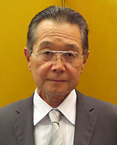 外山　昭博